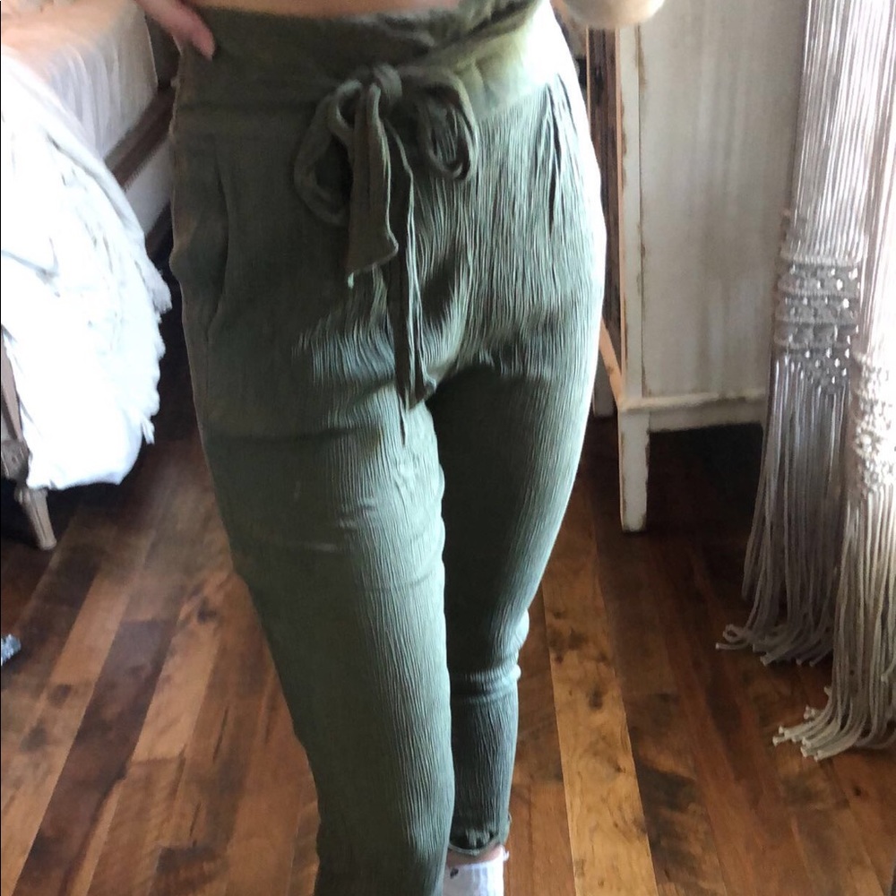 Army Green American eagle flowy pants